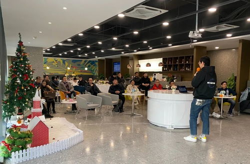 區(qū)塊鏈報告會心得體會3000 不懂技術難入行 區(qū)塊鏈技術軟件開發(fā)師 資格證為何成行業(yè)香餑餑 ...